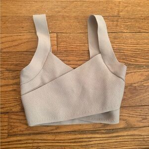 Aritzia Babaton Sculpt Knit Crop Top